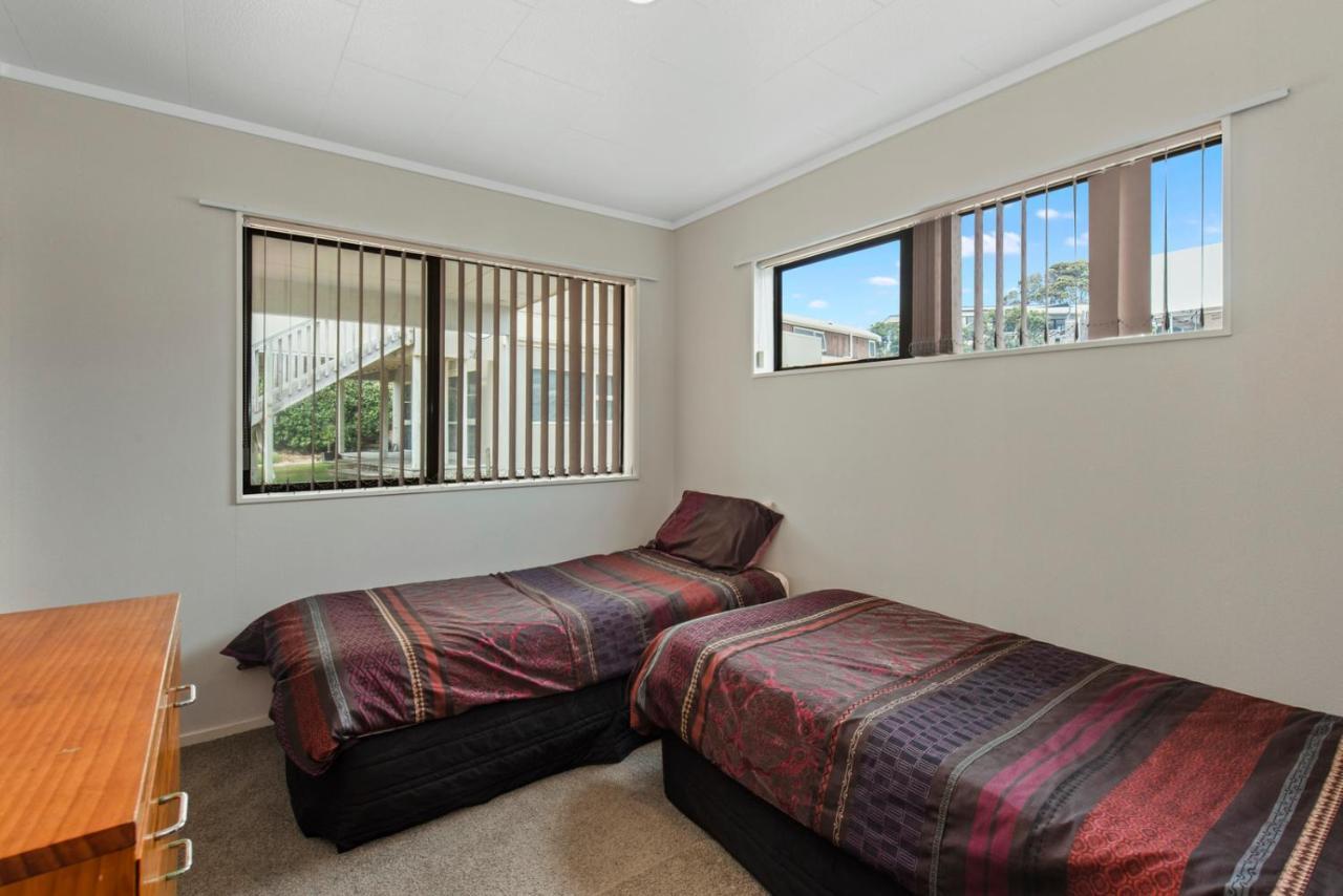 Oceanside Bach - Mount Maunganui Holiday Home מראה חיצוני תמונה